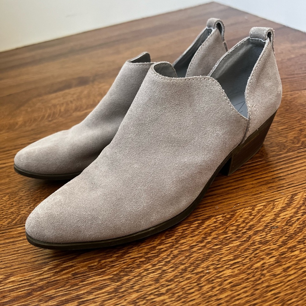 JOIE Suede Leather Ankle Boots Booties Taupe Rowan Pointed Toe Heels Western 7.5